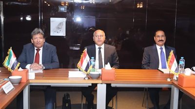 وزير النقل يترأس عمومية شركة الجسر العربي للملاحة