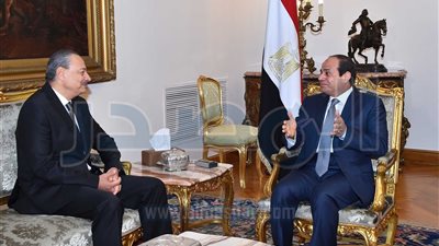 المستشار نبيل صادق يؤدي اليمين الدستورية أمام الرئيس السيسي نائباً عاماً