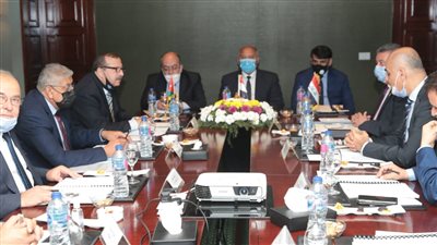 «الجسر العربي للملاحة» تدرس تأجير الوحدات غير المستغلة