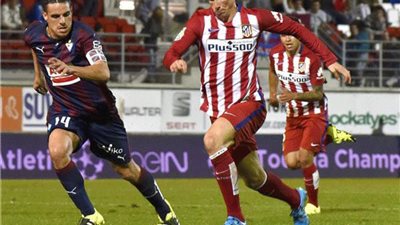 اتلتيكو مدريد يعود للإنتصارات في الدوري الإسباني ويهزم إيبار بجدارة