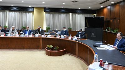 وزير البترول يوجه برفع الكفاءة الإنتاجية لمواجهة تحديات الأزمة الروسية الأوكرانية
