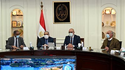 «الجزار» يوجه بسرعة الاستفادة من أحدث تقنيات معالجة مياه الصرف وتنقية مياه الشرب