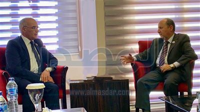 وزير الصناعة يجري مباحثات مكثفة مع المشاركين بمنتدى الاستثمار الأفريقي