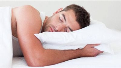 تعرف على قائمة أطعمة تساعدك على النوم العميق