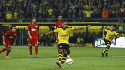 دورتموند يقسو على ليفركوزن وينتزع الصدارة من بايرن ميونيخ