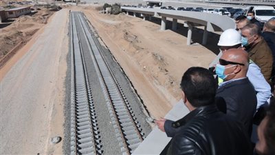 وزير النقل يتفقد أعمال تنفيذ مونوريل العاصمة الإدارية والقطار الكهربائي