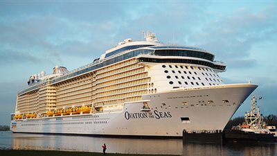 قناة السويس تستقبل ثالث أكبر سفينة ركاب في العالم