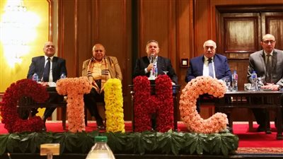 وزير قطاع الأعمال يوجه بسرعة إنجاز برنامج تطوير شركات القطن والغزل والنسيج 