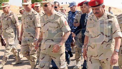 الفريق محمود حجازى يتفقد مراحل الإعداد والتدريب للقوات الخاصة والشرطة العسكرية