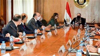 وزيرة التجارة تستعرض ملامح برنامج مساندة الصادرات ورد الأعباء