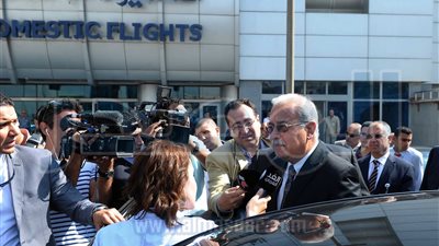 بالصور : رئيس الوزراء يعلن حالة الاستنفار القصوي لمتابعة حادث الطائرة المفقودة