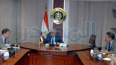 وزير الصناعة: بدء 