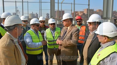 رئيس المترو يتفقد مراحل إنشاء ورشة صيانة قطارات الخط الأول (صور)