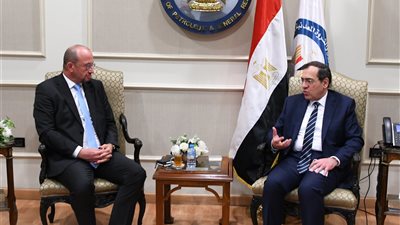 وزير البترول يبحث مع سيمنس للطاقة تحضيرات قمة «COP27»