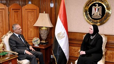 وزيرة التجارة تبحث سبل الاستفادة من برامج «العربية لضمان الاستثمار وائتمان الصادرات»