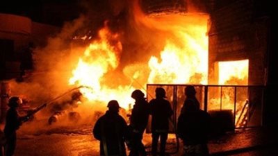 حريق هائل فى مصنع أدوات بلاستيكية بمنطقة أبو راواش