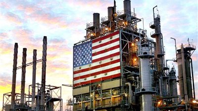 انخفاض مخزونات النفط الأمريكية وزيادة البنزين