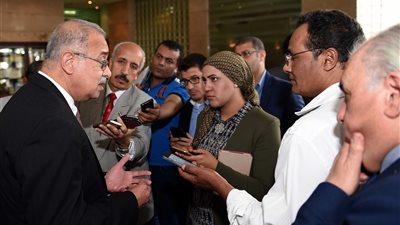 رئيس الوزراء: رفع سعر الفائدة مرتبط بالتضخم.. ونتوقع خفض أسعار السلع