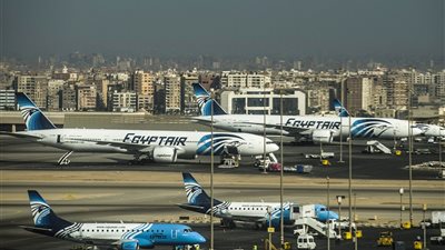 وفد بريطاني يتفقد إجراءات التأمين بمطار القاهرة