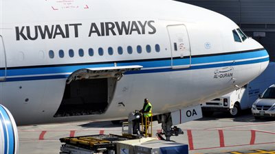 إخلاء طائرة كويتية بسبب بلاغ عن وجود قنبلة 