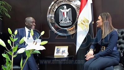 سحر نصر تبحث مع نائب رئيس البنك الدولى دعم مبادرات التكامل الاقليمى بالقارة السمراء