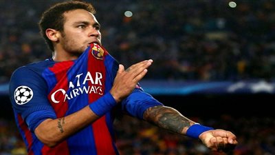 نيمار يجتاز الكشف الطبي تمهيدا لالتحاقه بباريس سان جيرمان