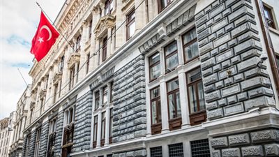 البنك المركزى التركى يبقى أسعار الفائدة دون تغيير بعد تراجع التضخم