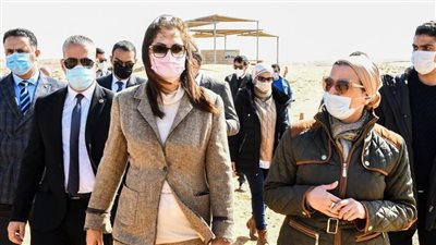 وزيرتا البيئة والتخطيط تبحثان الاستثمار في محمية الغابة المتحجرة