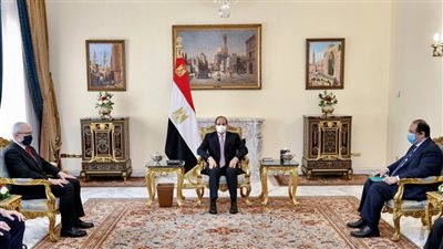 السيسي يستقبل رئيس جهاز الاستخبارات الخارجي الفرنسي