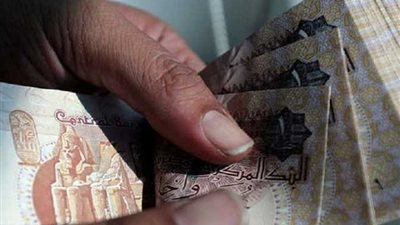 «الوزراء» يوضح حقيقة إلغاء التعامل بالجنيه الورقى فى الأسواق