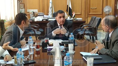 رئيس هيئة السكة الحديد يتابع معدلات تنفيذ مشروعات كهربة الإشارات (صور)