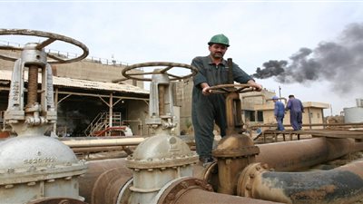 أوبك تمدد تخفيضات إنتاج النفط 9 أشهر