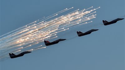 لافروف: العراق لم يطلب من موسكو تنفيذ ضربات ضد الدولة الإسلامية على أراضيه