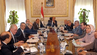 رئيس الوزراء يستعرض إنشاء الهيئة القومية لسلامة الغذاء