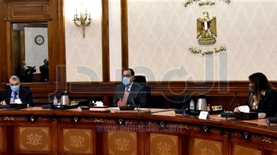 مدبولى يتابع خطة تطوير الشبكات الكهربائية لقرى مبادرة «حياة كريمة»