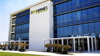 «هيرميس» توقع اتفاقية مع يونيفرسال جروب لتطوير منصة تسوق إلكتروني