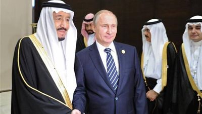 بوتين: روسيا تنتظر زيارة ملك السعودية