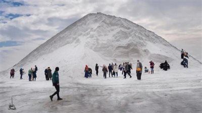 CNN تروج للسياحة المصرية.. جبال بيضاء للتزلج في بورفؤاد