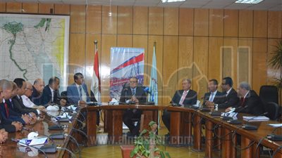 القوى العاملة تبرم اتفاقية تحقق مزايا مالية لـ 1300عامل بالسويس للحاويات