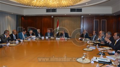 وزير التجارة والصناعة: حريصون على مساندة قطاع الغزل والنسيج