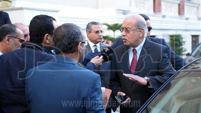 شريف إسماعيل ينقل تبعية حميات إمبابة إلى القومي للكبد