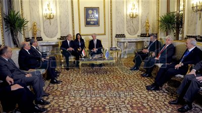 تفاصيل لقاء شريف إسماعيل ورئيس الأوروجواي اليوم