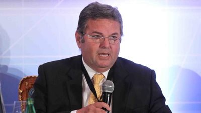 وزير قطاع الأعمال يبحث نشاط 