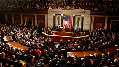 الكونجرس يوافق على مشروع قانون إلغاء حظر بيع النفط