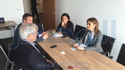 سحر نصر تبحث مع مدير 