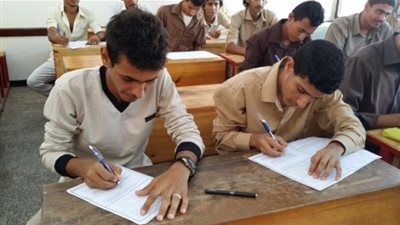 بدء امتحانات الثانوية اليوم.. واستنفار أمني أمام اللجان