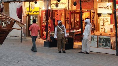 رويترز: قطر تخزن إمدادات الغذاء تحسبًا للحصار العربى