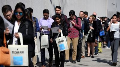 تراجع طلبات إعانة البطالة الأمريكية في مؤشر على قوة سوق العمل