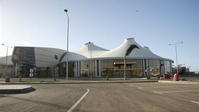 مطار شرم الشيخ يستقبل 21 رحلة طيران تقل 2358 سائحًا