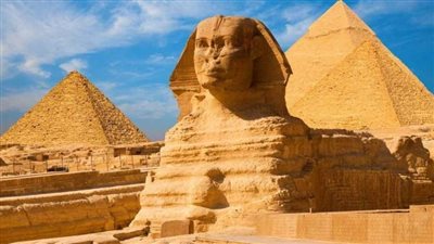 «الوزراء»: الهرم الأكبر بالجيزة ومعبد الأقصر ضمن أجمل 50 مبنى في العالم
